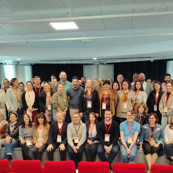 Photo de groupe des apprenants du séminaire de lancement du DU "Formation des formateurs à la Santé Numérique" et du DU "Les Essentiels de la Santé Numérique"